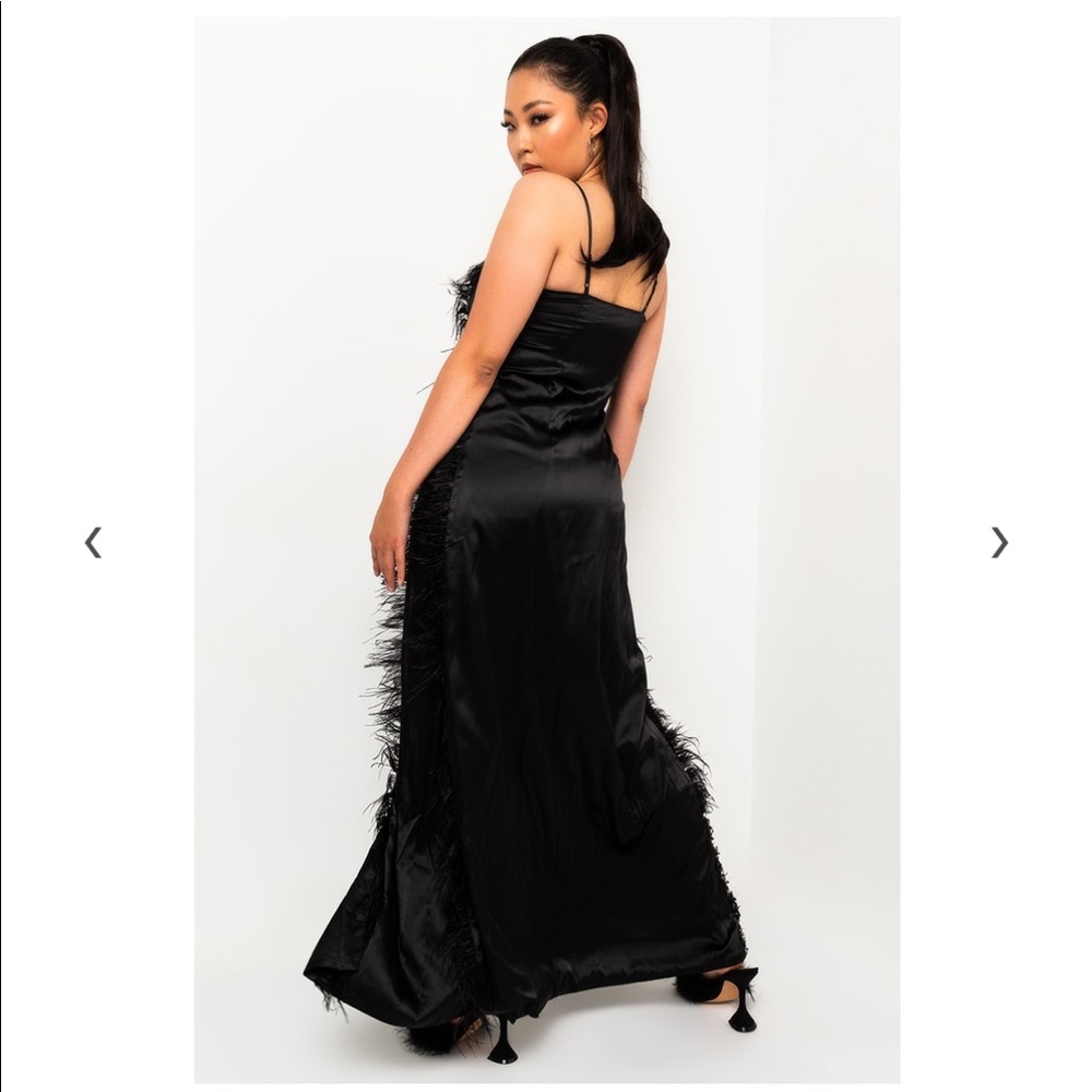 Black Fab Luxe Satin Ostrich Feather Open Front Duster Top - Picture 4 of 7